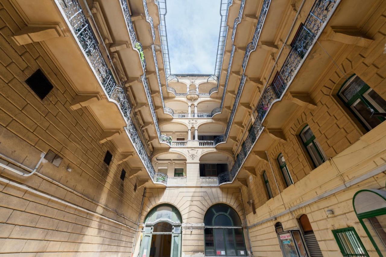 Central Seven Erzsebet Krt Budapešť Exteriér fotografie