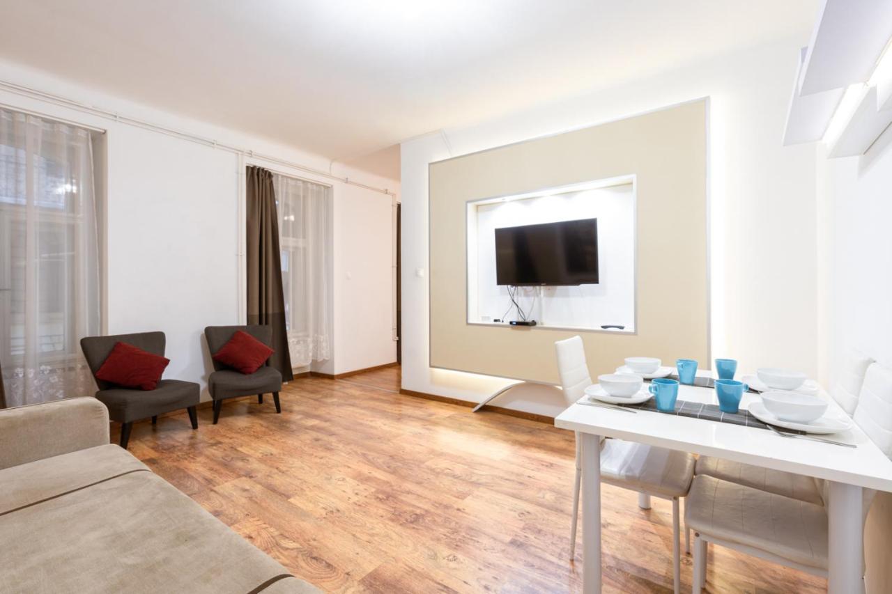 Central Seven Erzsebet Krt Budapešť Exteriér fotografie